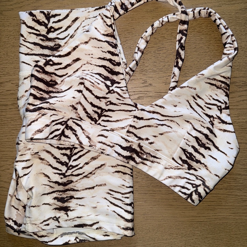 Skatie Tiger Workout Set